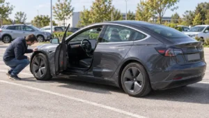 Oględziny używanej Tesli Model 3 przed zakupem